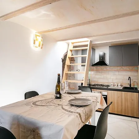 Апартаменти The Ruins - Loft With Panoramic Terrace Ольбія